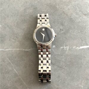 MOVADO Classic Museum Women's Watch in silver